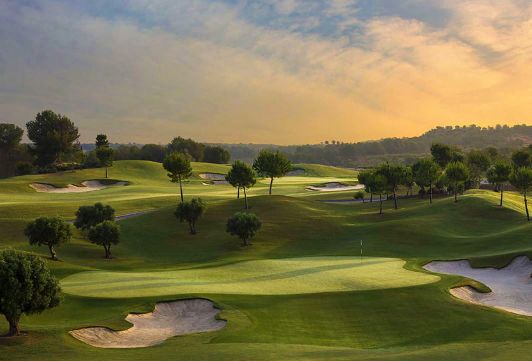 LAS COLINAS GOLF & RESORT