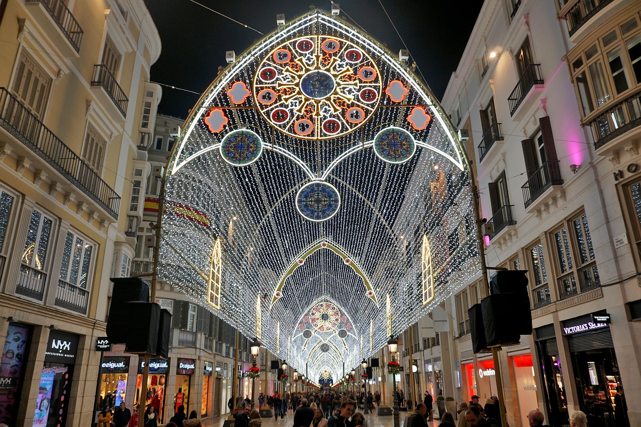 Descubre la magia navideña en España. Qué hacer y qué visitar durante estas fiestas✨